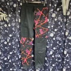 NieR Clothing スウェット パンツ カジュアルパンツ 有刺鉄線