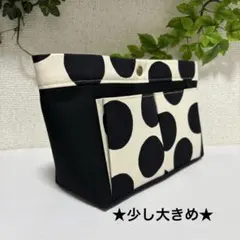 バッグインバッグ♪大きなブラックドット&ブラック帆布♪ハンドメイドのサムネイル