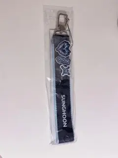 2026年最新】enhypen ストラップの人気アイテム - メルカリ