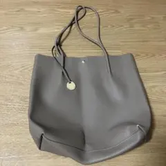 opaque.clip トートバッグ ベージュ ブラウン A4可 チャーム付のサムネイル