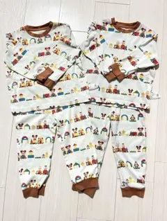 UNIQLO ディズニー　パジャマ ２枚セット　100センチ