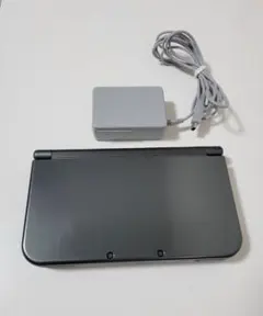 New Nintendo 3DS LL メタリックブラック 充電器 タッチペン付