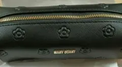 新品 MARY QUANT シンプルエンボスデイジースクエアペンケース ブラック