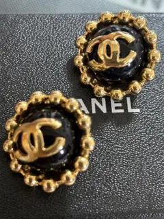 CHANEL ブラック ゴールド イヤリング