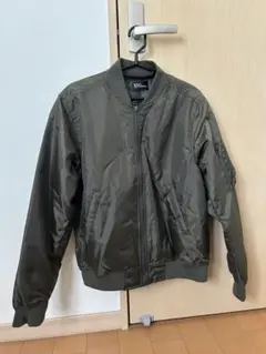 撥水性オリーブ色MA-1ジャケット