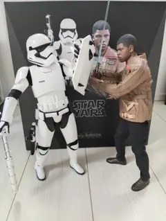 スターウォーズ ホットトイズ フィン & ストームトルーパー 2体セットのサムネイル