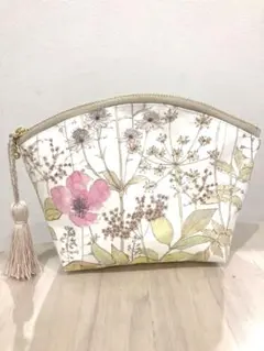 リバティ柄生地使用シェル型ポーチ/ハンドメイド