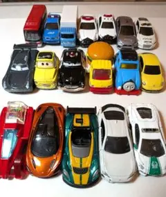 トミカ ミニカー 10台セット まとめ売り - メルカリ