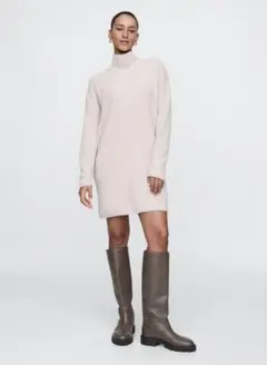 GAP ベージュ タートルネック ニットワンピース