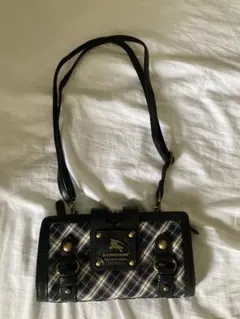 【美品】バーバリーブルーレーベル　ショルダーウォレット　長財布　がま口　チェック