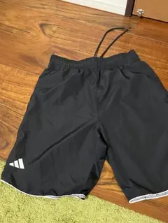 新古未使用‼️adidasショートパンツ メンズ J/M9黒色ポリエステル100%のサムネイル