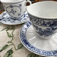 青い花柄 カップとソーサーセット