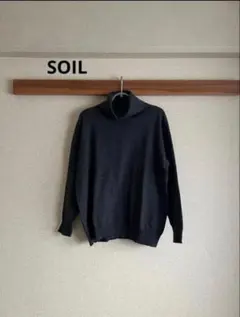 “SOIL”コットン/ウール・カシミヤ混タートルネックニット・ダークグレーのサムネイル