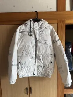 MONCLER ダウンジャケット ホワイト 総柄 フード付き