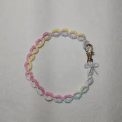 タティングレースで作ったブレスレット(パステルカラー)