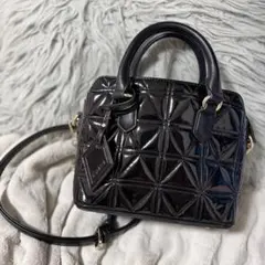 DIANA エナメルキルティングバッグ AS5639 - メルカリ