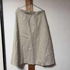 ベージュ フレアスカートのサムネイル