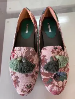 [新品] TITICACA フラットシューズ 花柄 タッセル付き Lサイズのサムネイル