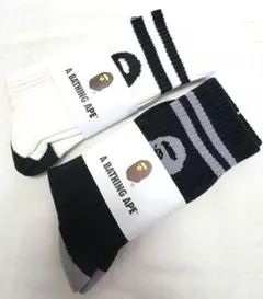 新品未使用　A BATHING APE 　エイプ　靴下 ソックス　ライン黒白2足