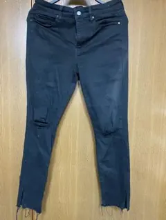 ユニクロ ダメージ加工 ジーンズ