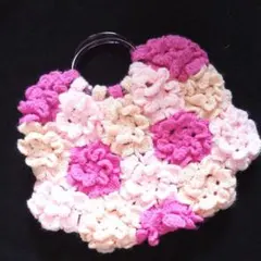 花モチーフの手提げバックは