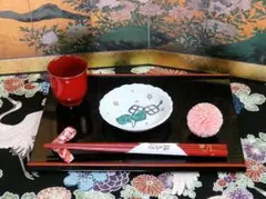 大聖寺伊万里 染錦 青海波に毘沙門亀甲紋 花の図 豆皿 E187AS-DGt