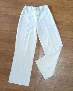 新品ZARA ベージュ カジュアルパンツ