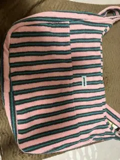 オンライン即完売！！しまむら×ぷーさんコラボ パイル生地ショルダーバッグ ピンクのサムネイル