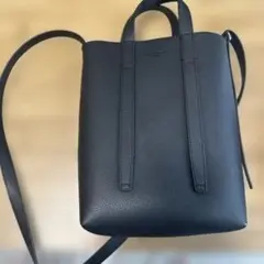 BEAUTY&YOUTH ブラックレザーショルダーバッグ