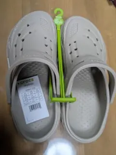 Crocs ユニセックス大人 オフ グリッド クロッグサンダル　コブルストーンのサムネイル