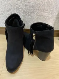 【美品】Rowena ブーツ　黒タッセル付き　ブーティ　Sサイズ