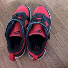 Nike キッズシューズ レッド ブラック US 2Y　21センチ
