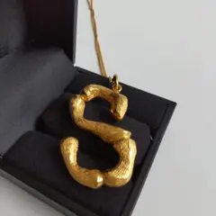 2026年最新】celine アルファベット ネックレスの人気アイテム - メルカリ