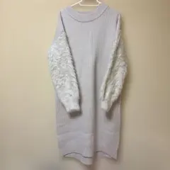 ライトグレー ニットワンピース 長袖 ファー袖