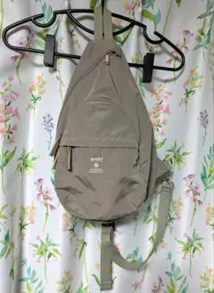 anello GRANDE グレージュ ボディバッグ A5