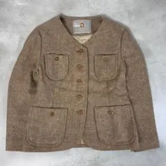 ノーカラージャケット キャメルブラウン シンプル オフィスカジュアル 春秋