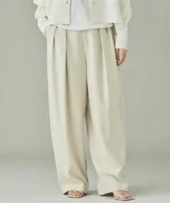Curensology シェルタリングドロストパンツ ベージュ - メルカリ