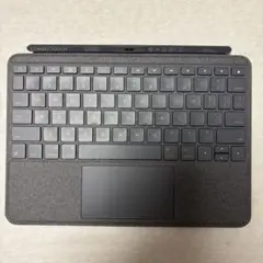 Apple iPad 第9世代 10.2インチ　キーボード&ケース