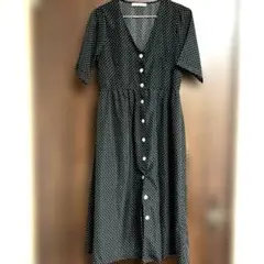 黒ドット柄半袖Aライン ※破れあり