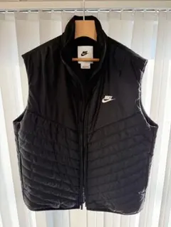 nikeダウンベスト