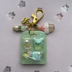 91 レジン　シャカシャカキーホルダー　シェイカー パッケージ　スイーツ　お菓子