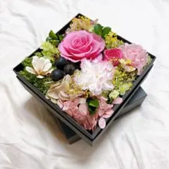 nicolai bergmann ピンクグリーン プリザーブドフラワー S - メルカリ