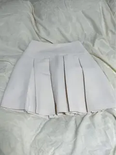 ホワイト プリーツスカート
