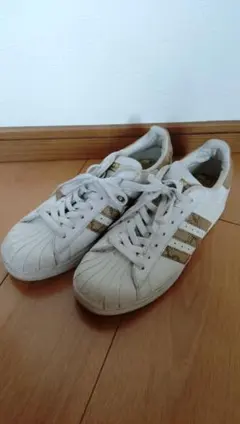 最終値下げ！ adidas Superstar 白蛇 01年製 デッドストック 最終値下げ！ adidas Superstar 白蛇 01年製 デッドストック