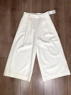 アイボリー プリーツ ウール ワイドパンツ