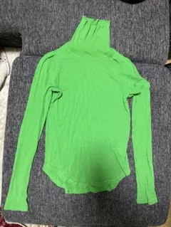 BEAUTY&YOUTH グリーン ハイネック 長袖カットソー