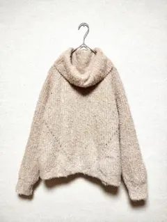 美品　RAY CASSIN FAVORI　オフタートルざっくりシャギーセーターのサムネイル