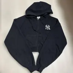 NY パーカー　Mサイズ　丈短めのサムネイル