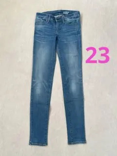 【ユニクロ　ウルトラストレッチジーンズ】　スキニーデニム　サイズ23 ブルー