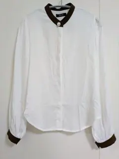 長袖シャツ ホワイトブラウン パールボタン